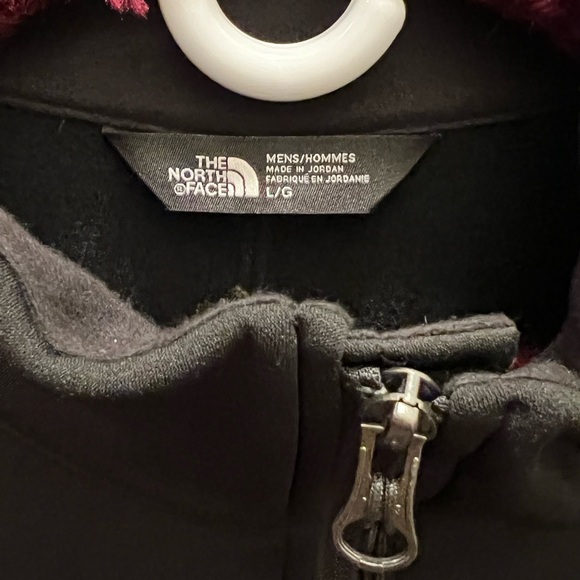 Men’s Large North Face jacket. - Picture 3 of 3